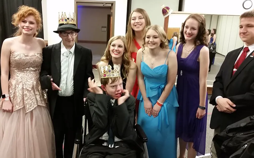 Fretzpark members participating in activities